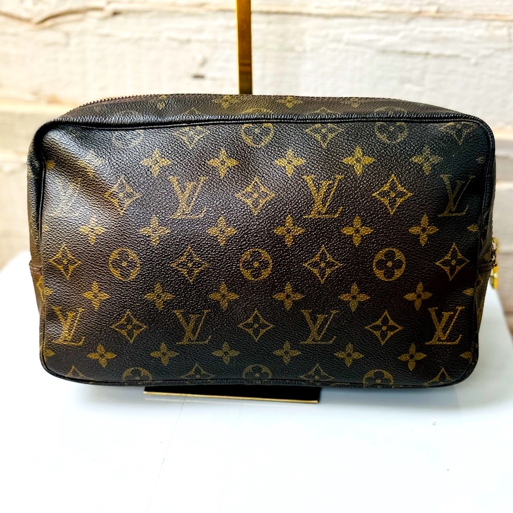 LOUIS VUITTON Trousse clutch/pouch bag